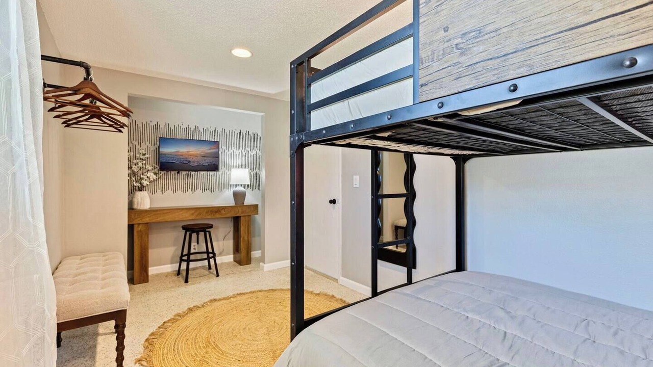 Photo of Bedroom in Pinellas Park