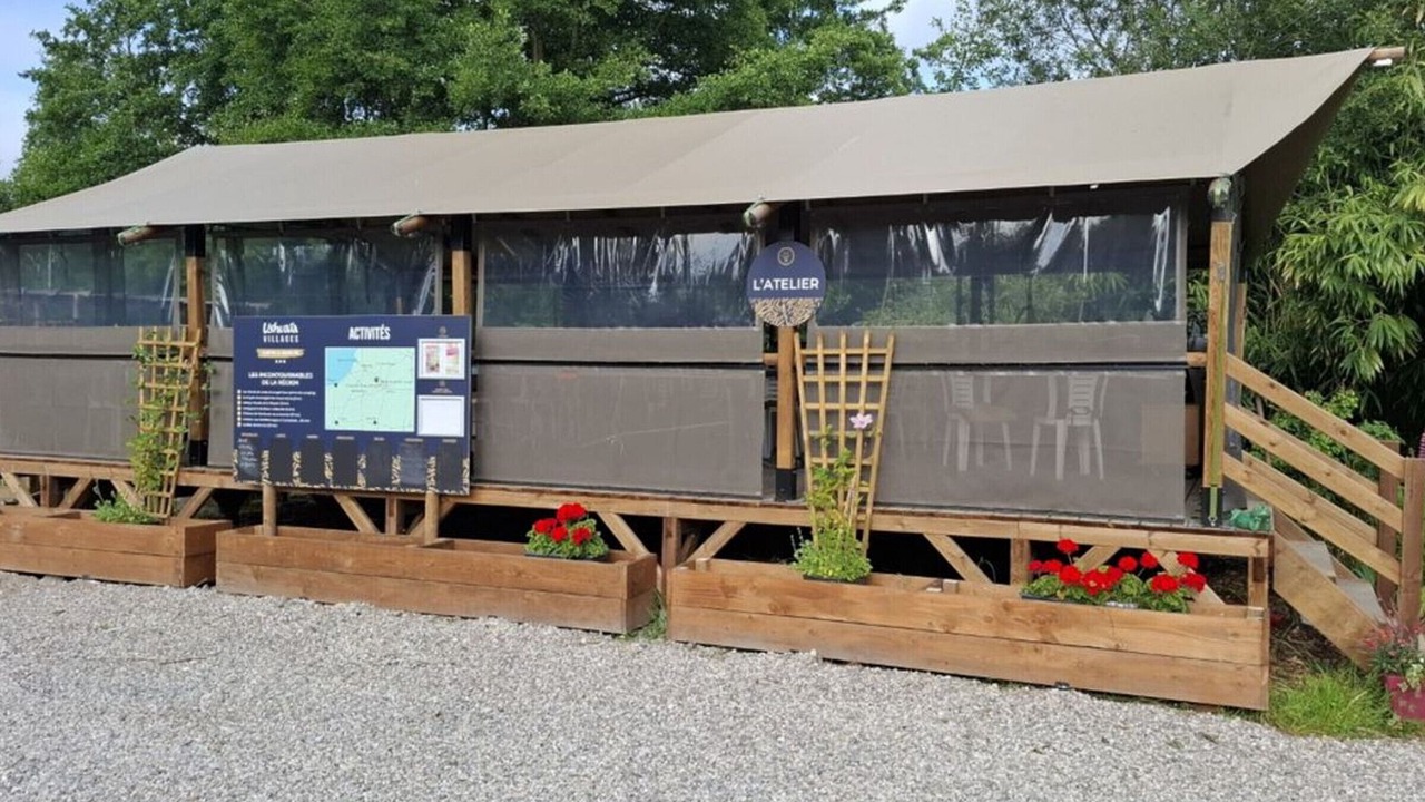 Photo of Outdoor in Long