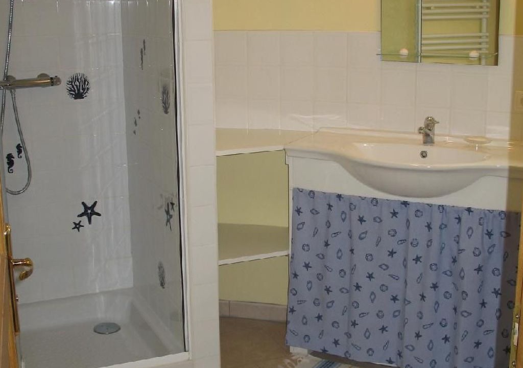 Photo of Bathroom in Varneville-Bretteville