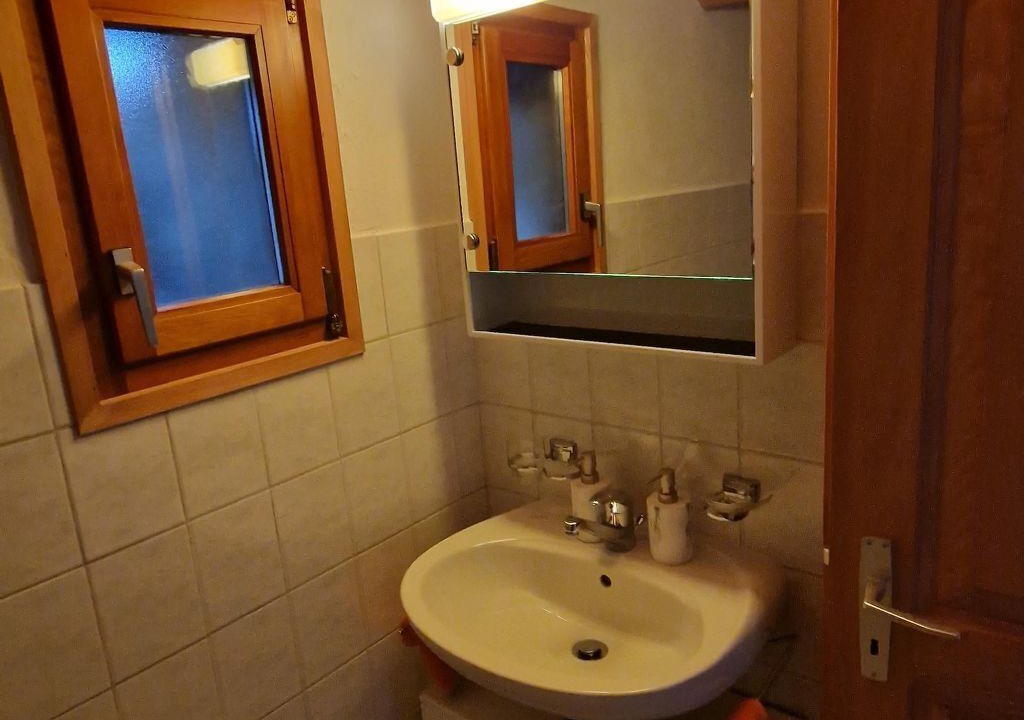 Photo of Bathroom in Crana