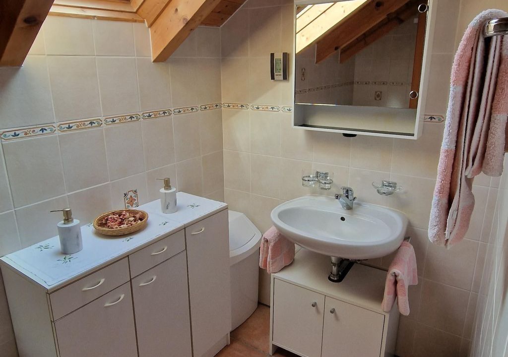 Photo of Bathroom in Crana