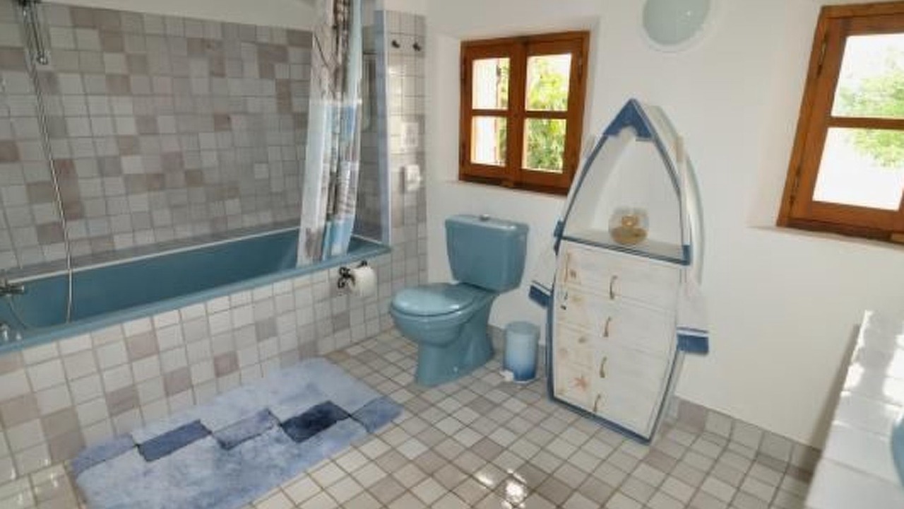 Photo of Bathroom in Puymeras