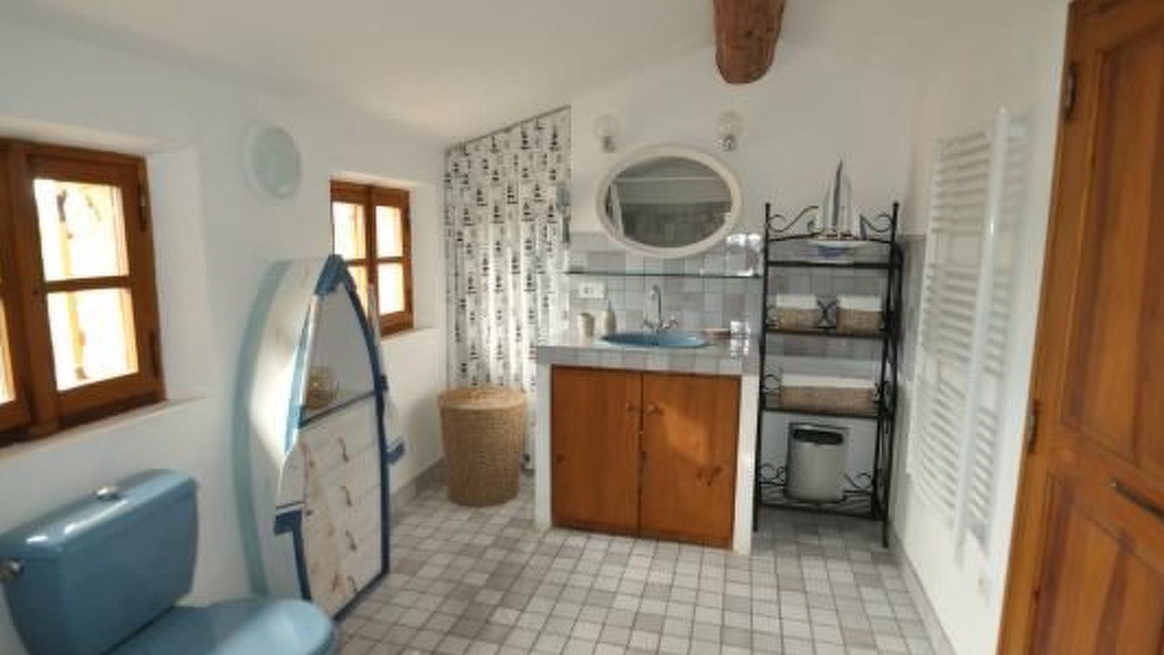 Photo of Bathroom in Puymeras