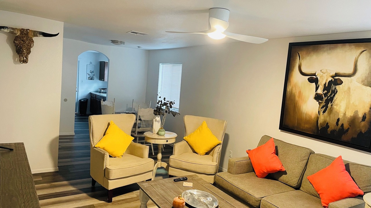 Photo of Livingroom in Parker Lane