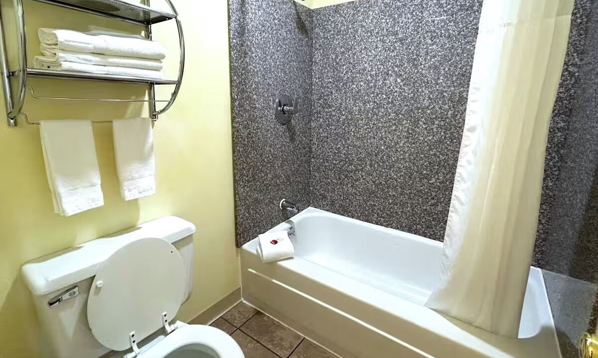 Photo of Bathroom in Logan