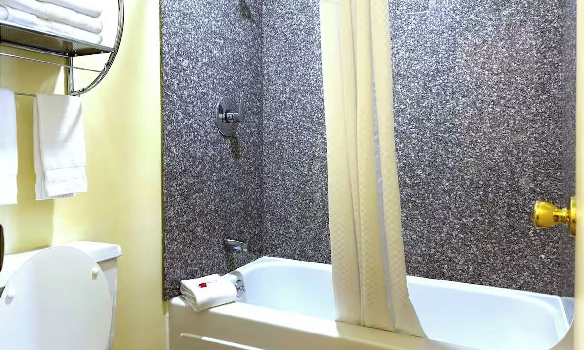 Photo of Bathroom in Logan