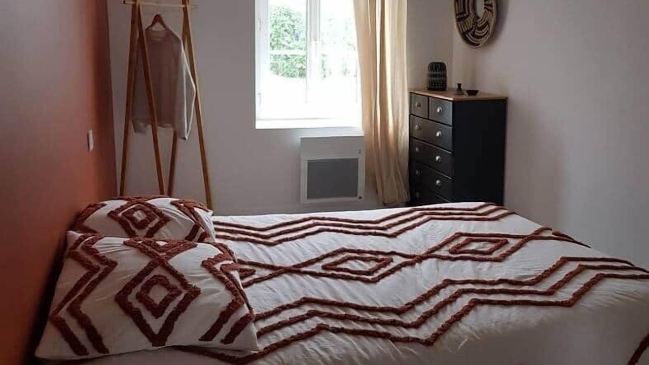 Photo of Bedroom in Saint-Michel-en-l'Herm