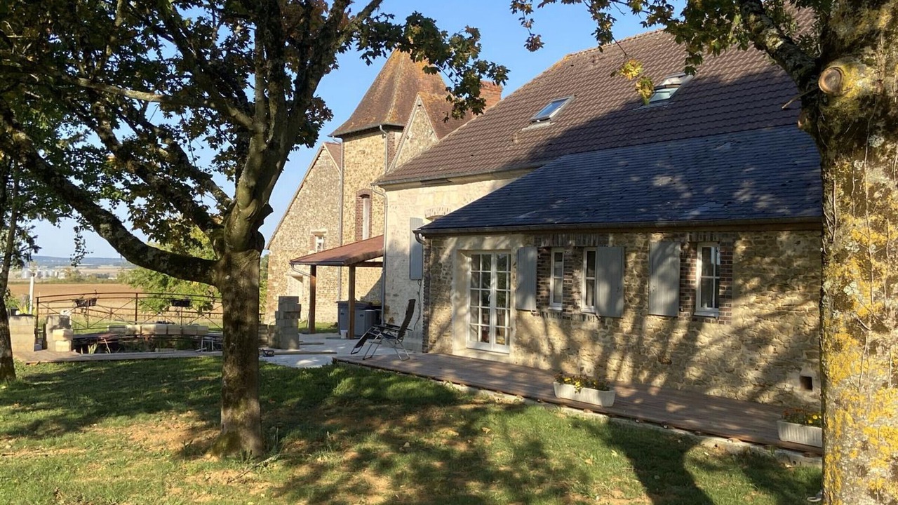 Photo of Patio Balcony in Courgeout