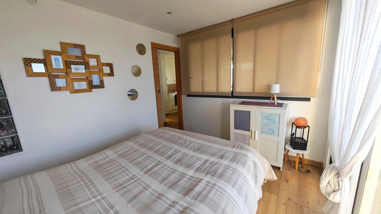 Photo of Bedroom in Le Port