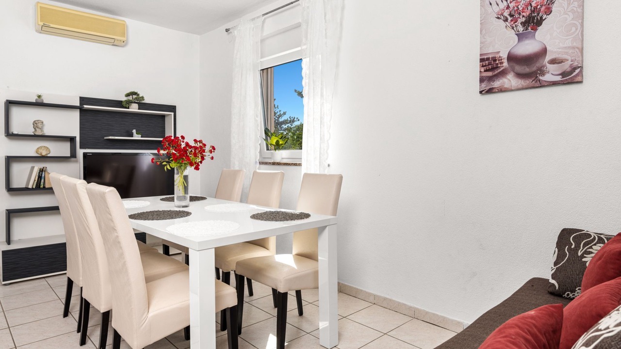 Photo of Livingroom in Vinez