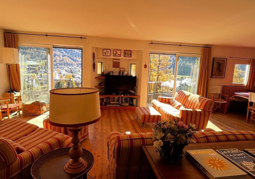 Photo of Livingroom in La Punt-Chamues-ch