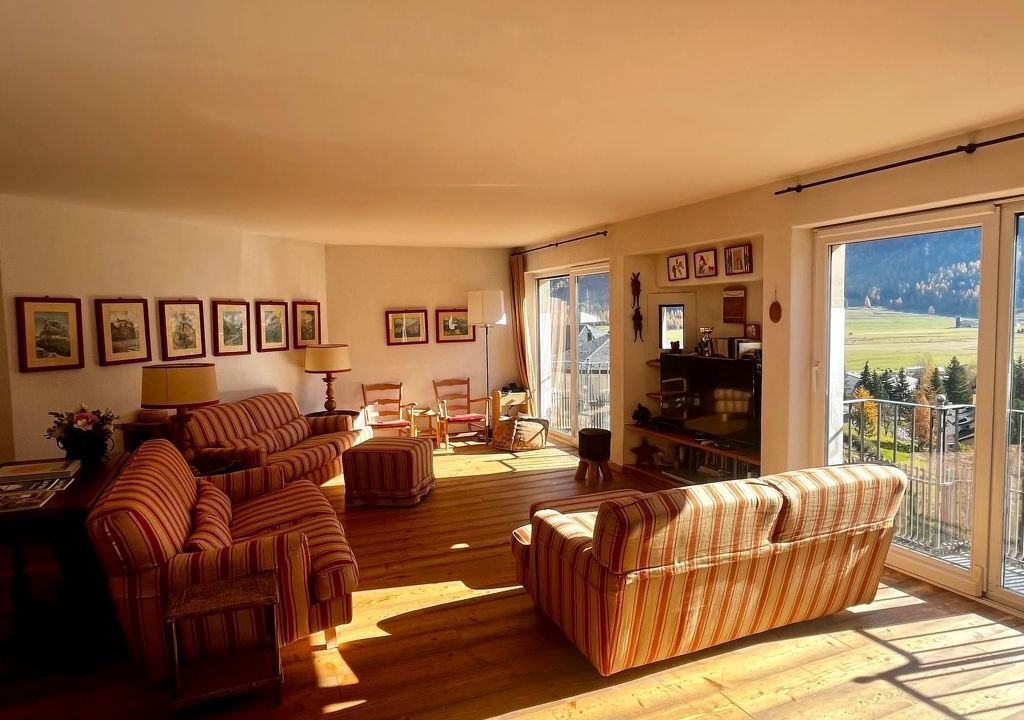 Photo of Livingroom in La Punt-Chamues-ch
