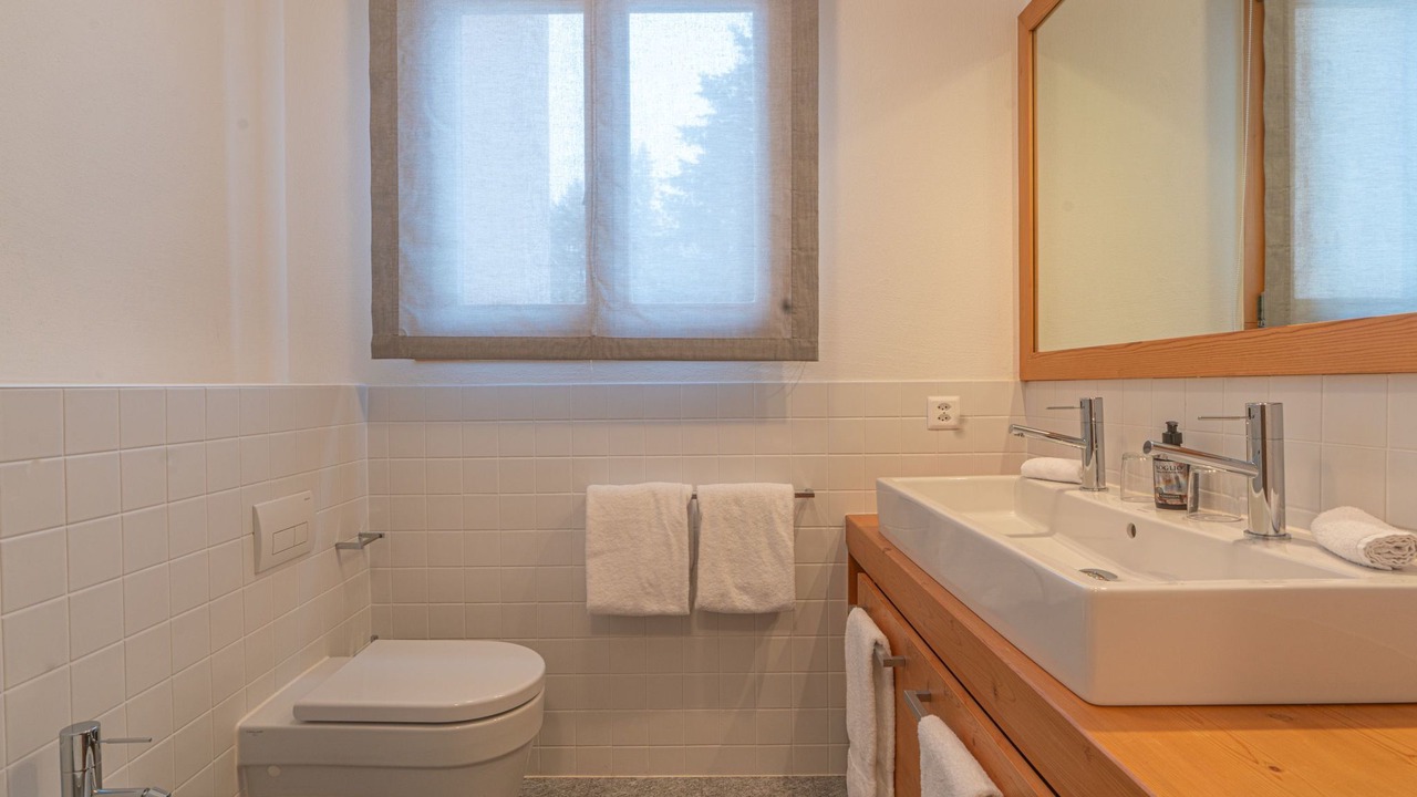 Photo of Bathroom in Maloja