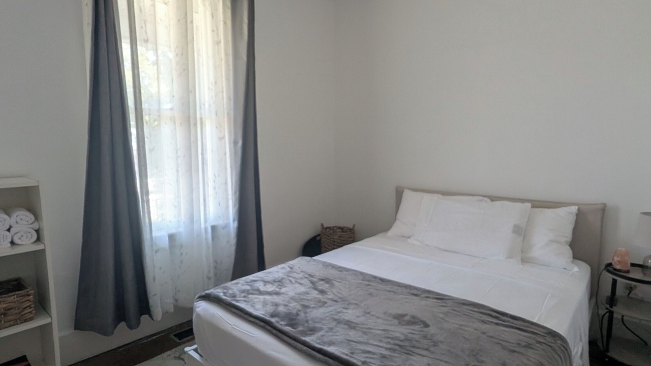 Photo of Bedroom in Walkerville