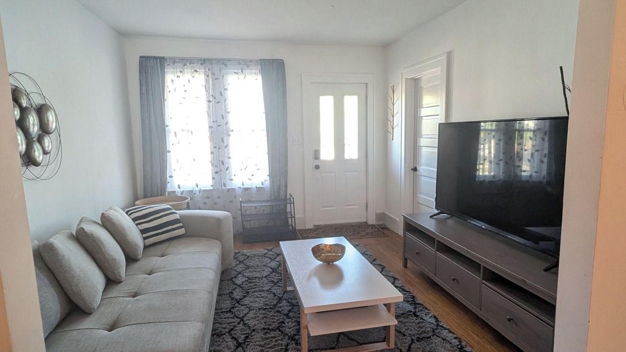 Photo of Livingroom in Walkerville