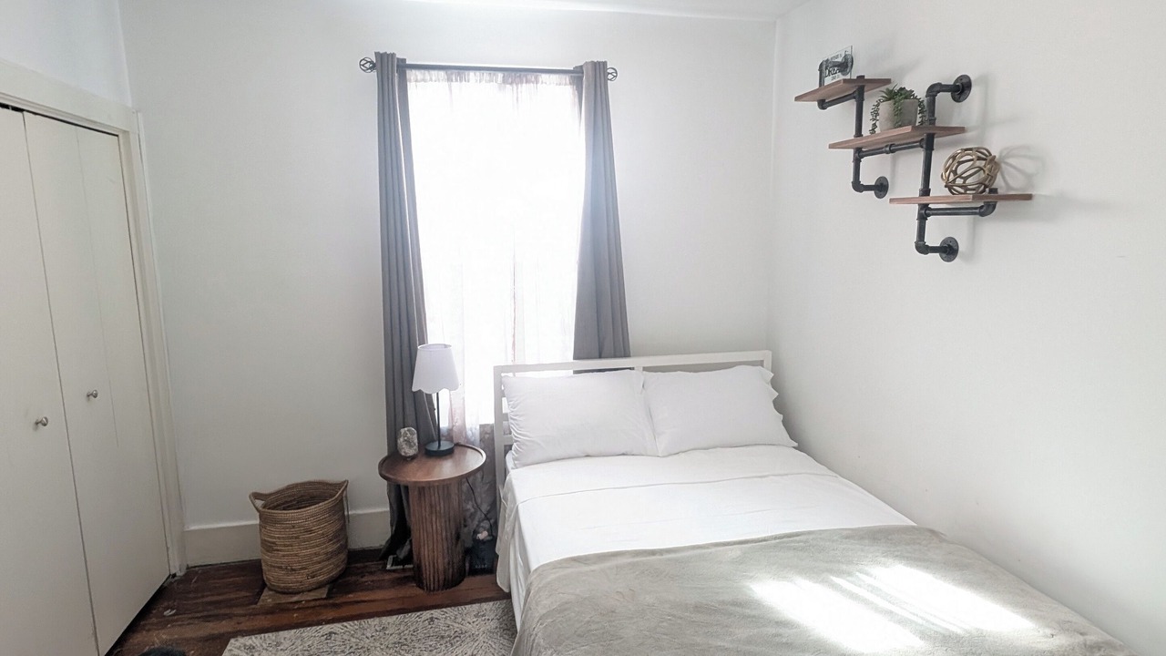 Photo of Bedroom in Walkerville