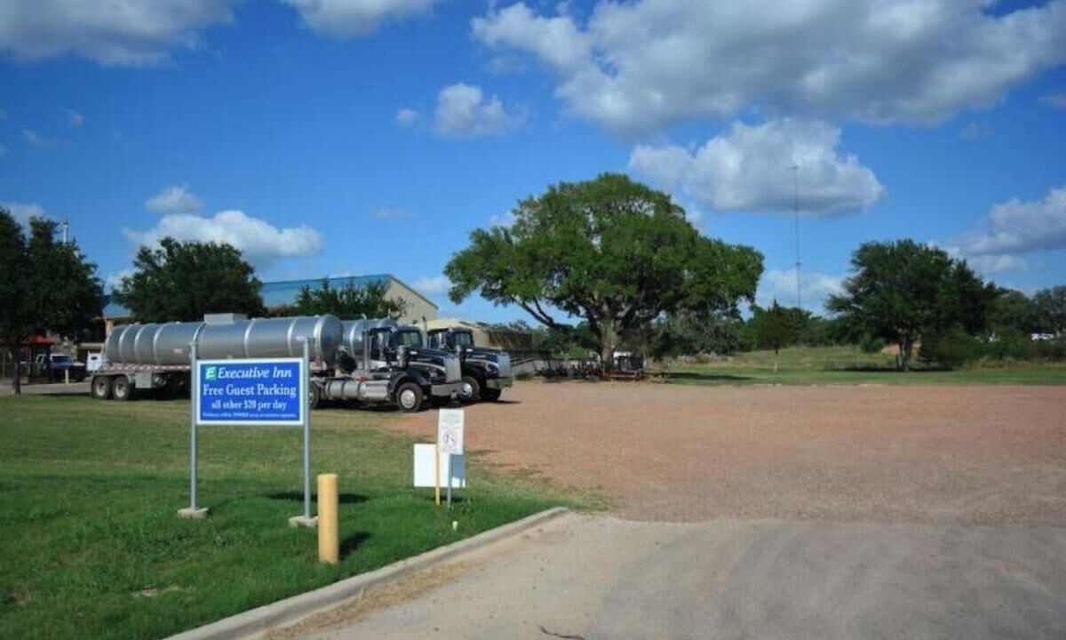 Photo of Others in Cuero