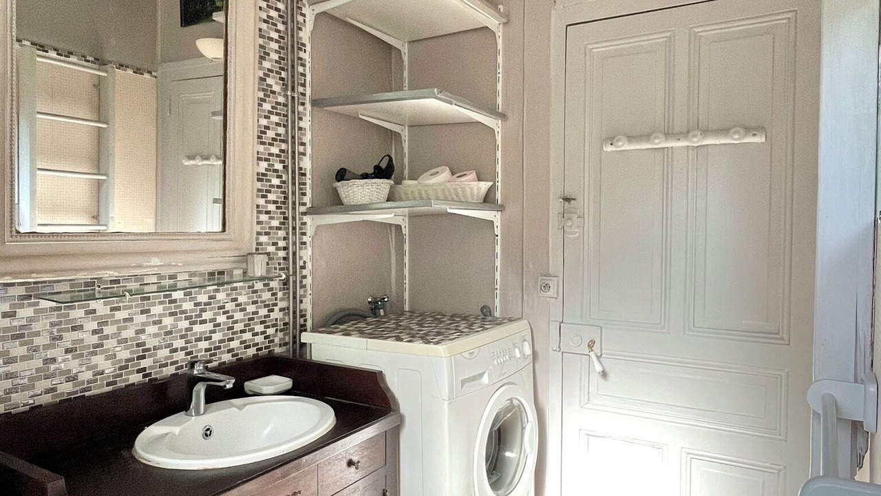 Photo of Bathroom in Quarre-les-Tombes