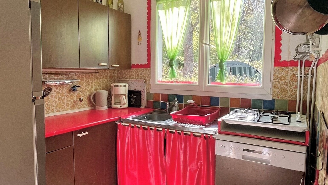 Photo of Kitchen in Quarre-les-Tombes