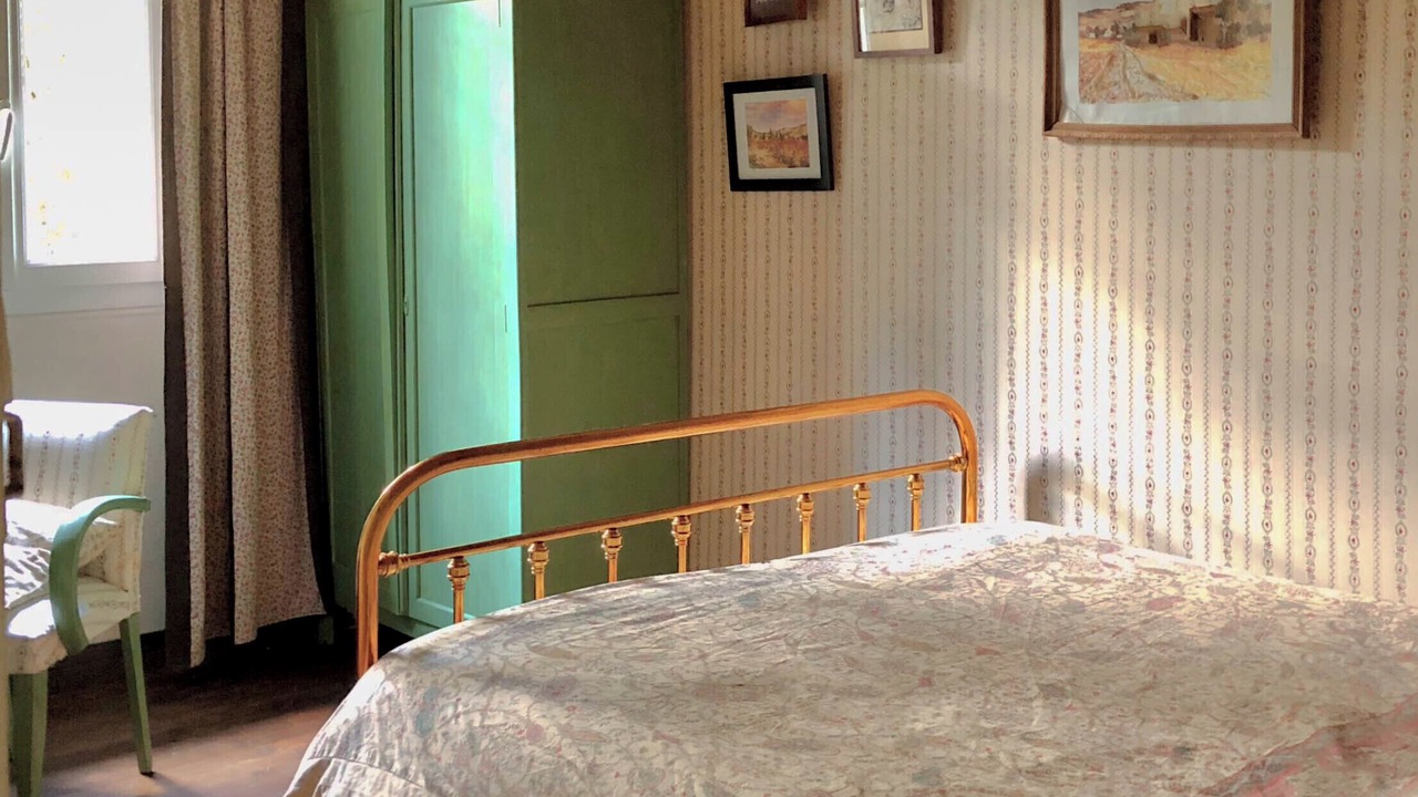 Photo of Bedroom in Quarre-les-Tombes