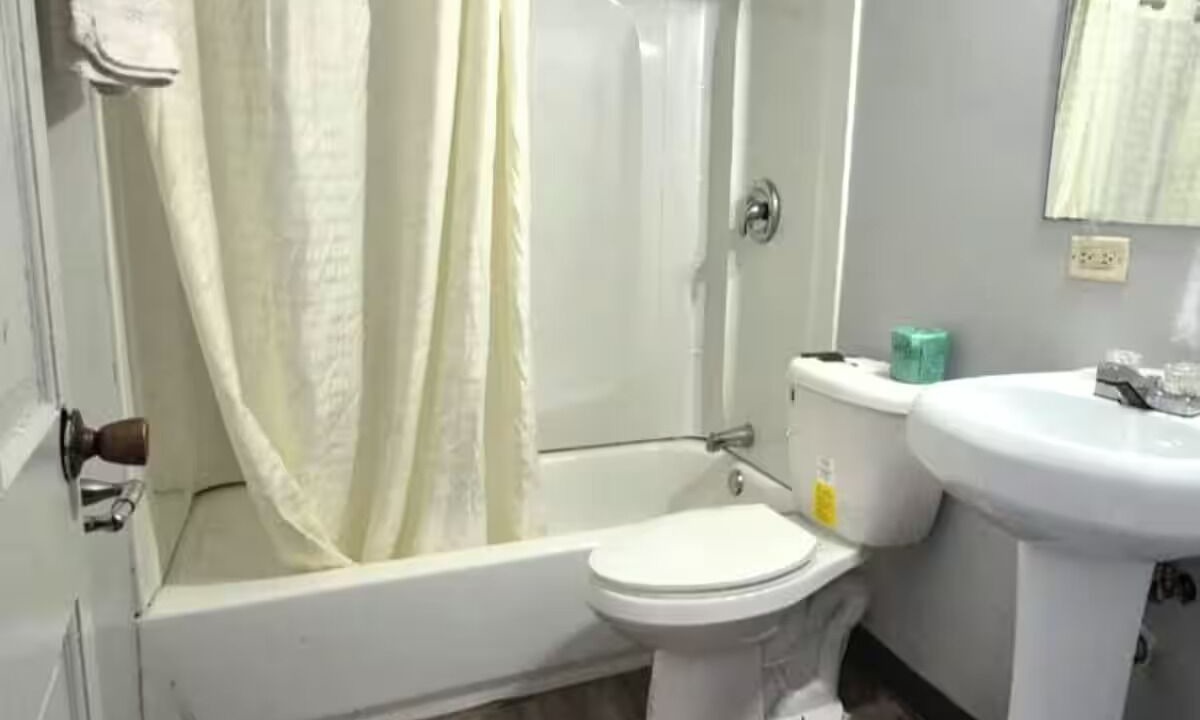 Photo of Bathroom in South Holland