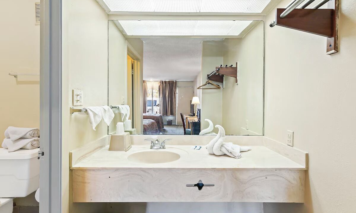 Photo of Bathroom in Hattiesburg
