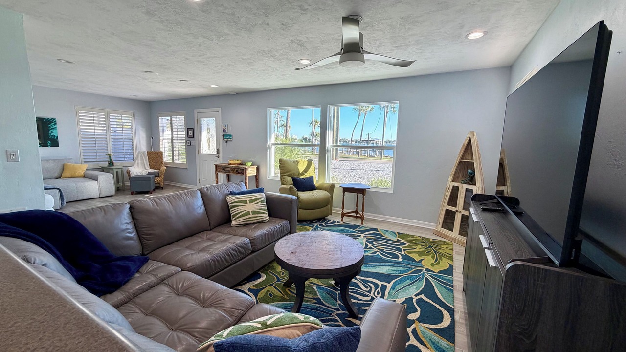 Photo of Livingroom in Walkers Holly Hill