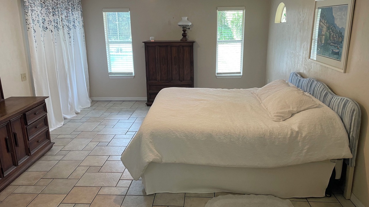 Photo of Bedroom in Spruce Creek