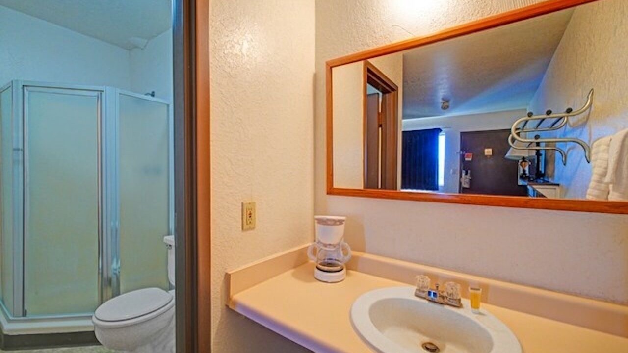 Photo of Bathroom in Lordsburg