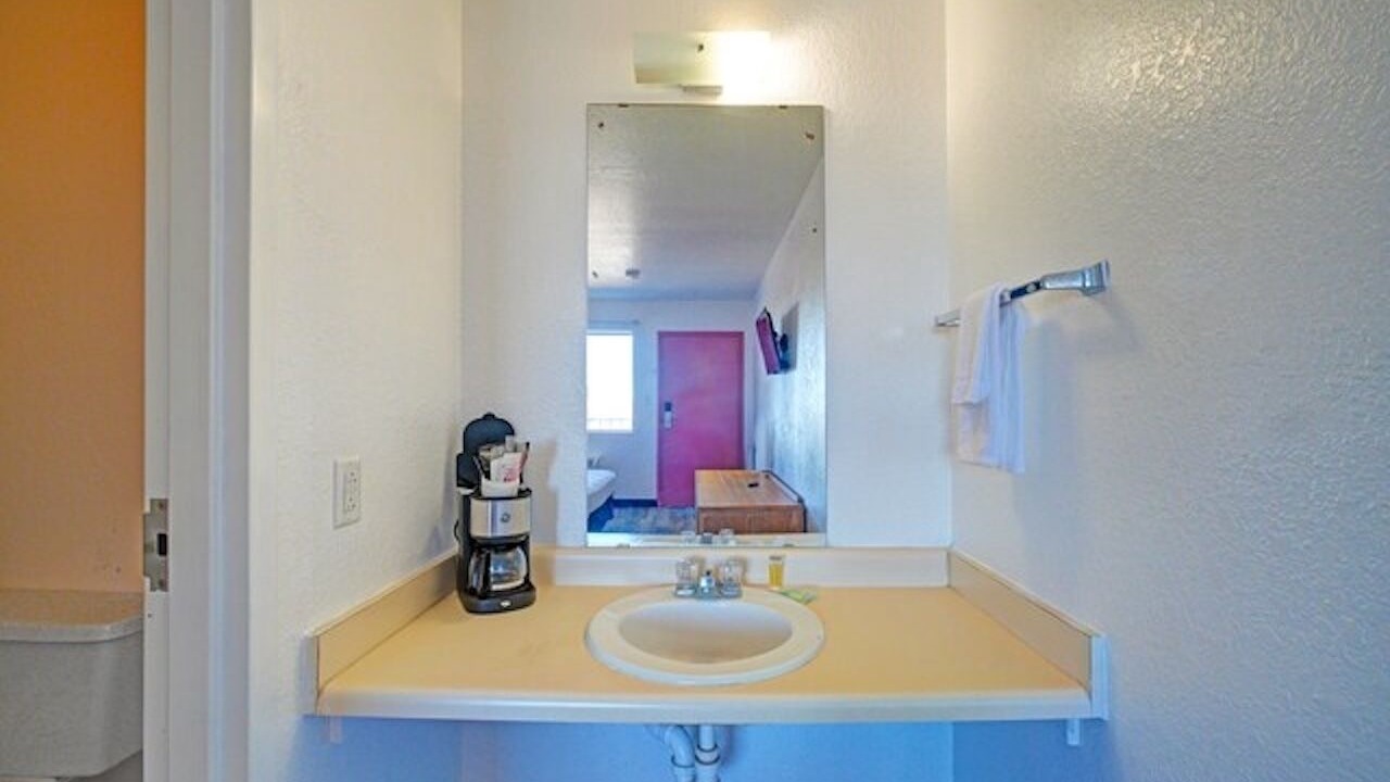 Photo of Bathroom in Lordsburg