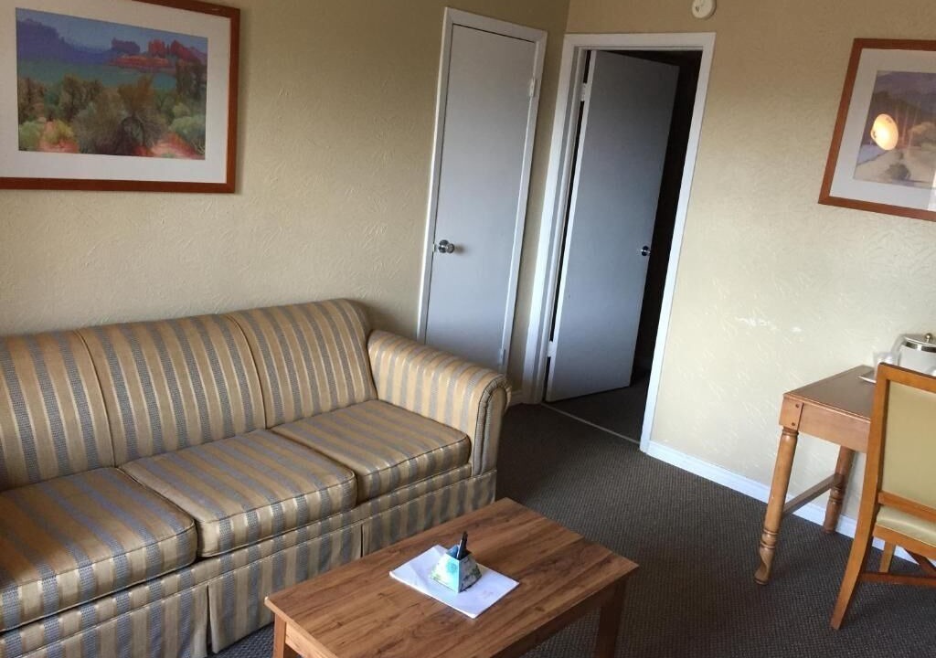 Photo of Livingroom in Beeville