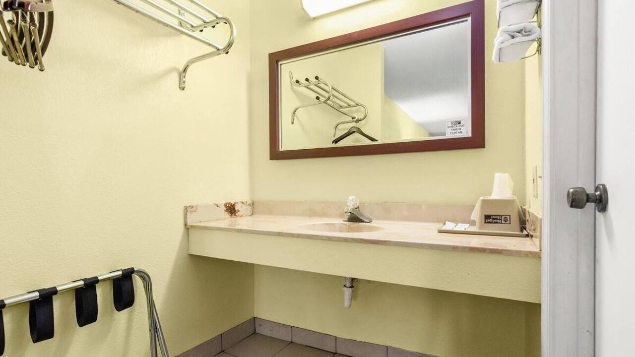 Photo of Bathroom in Orlinda