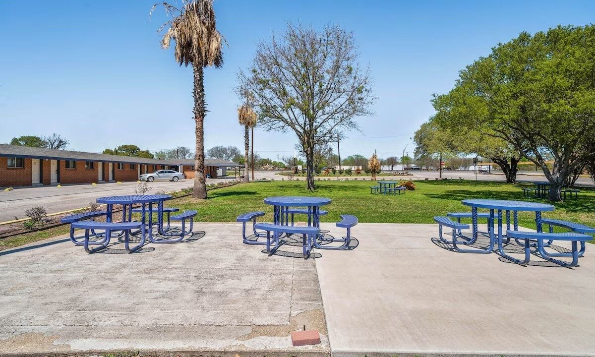 Photo of Outdoor in Luling