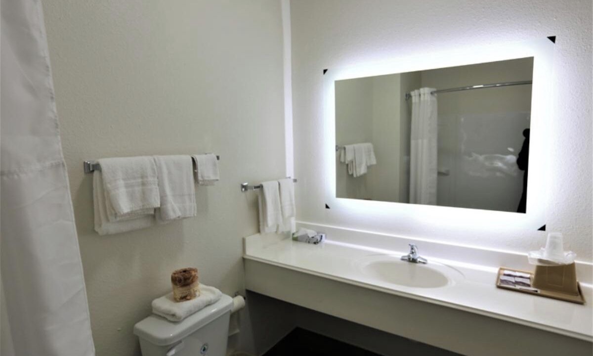 Photo of Bathroom in Cuero
