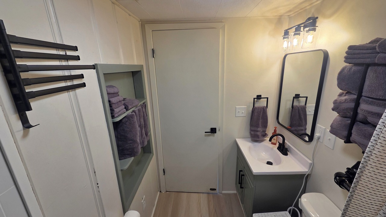 Photo of Bathroom in Sunrise Beach