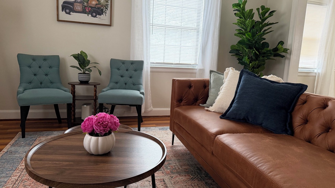 Photo of Livingroom in Forest Hills