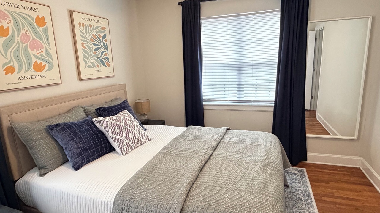 Photo of Bedroom in Forest Hills