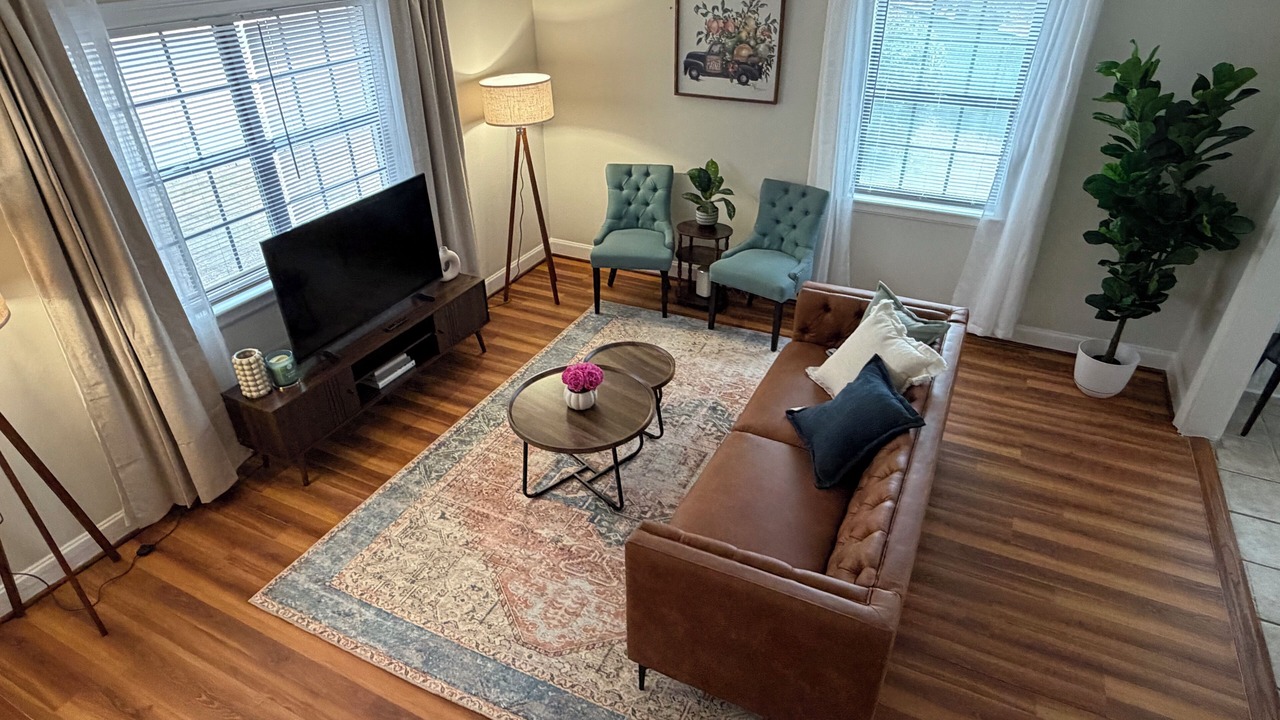 Photo of Livingroom in Forest Hills