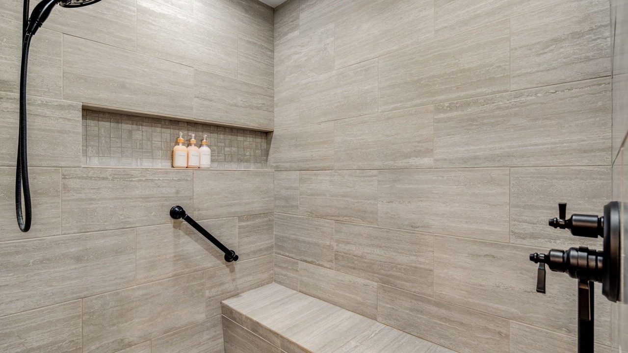 Photo of Bathroom in Celo