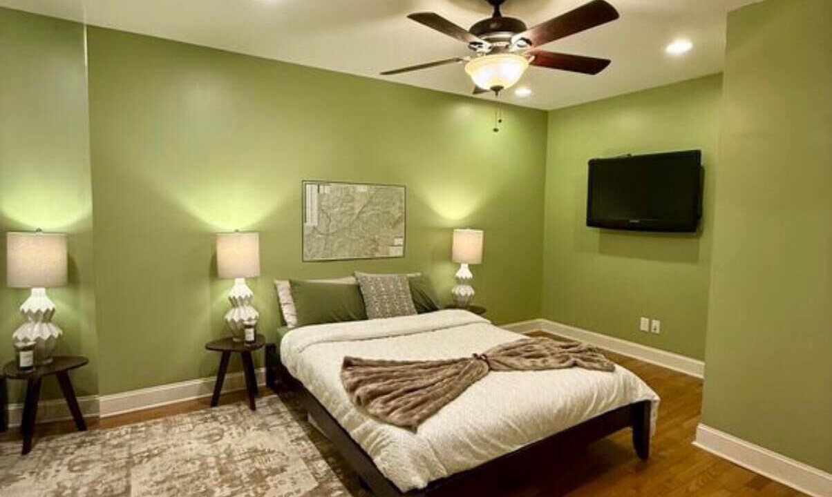 Photo of Bedroom in Saluda