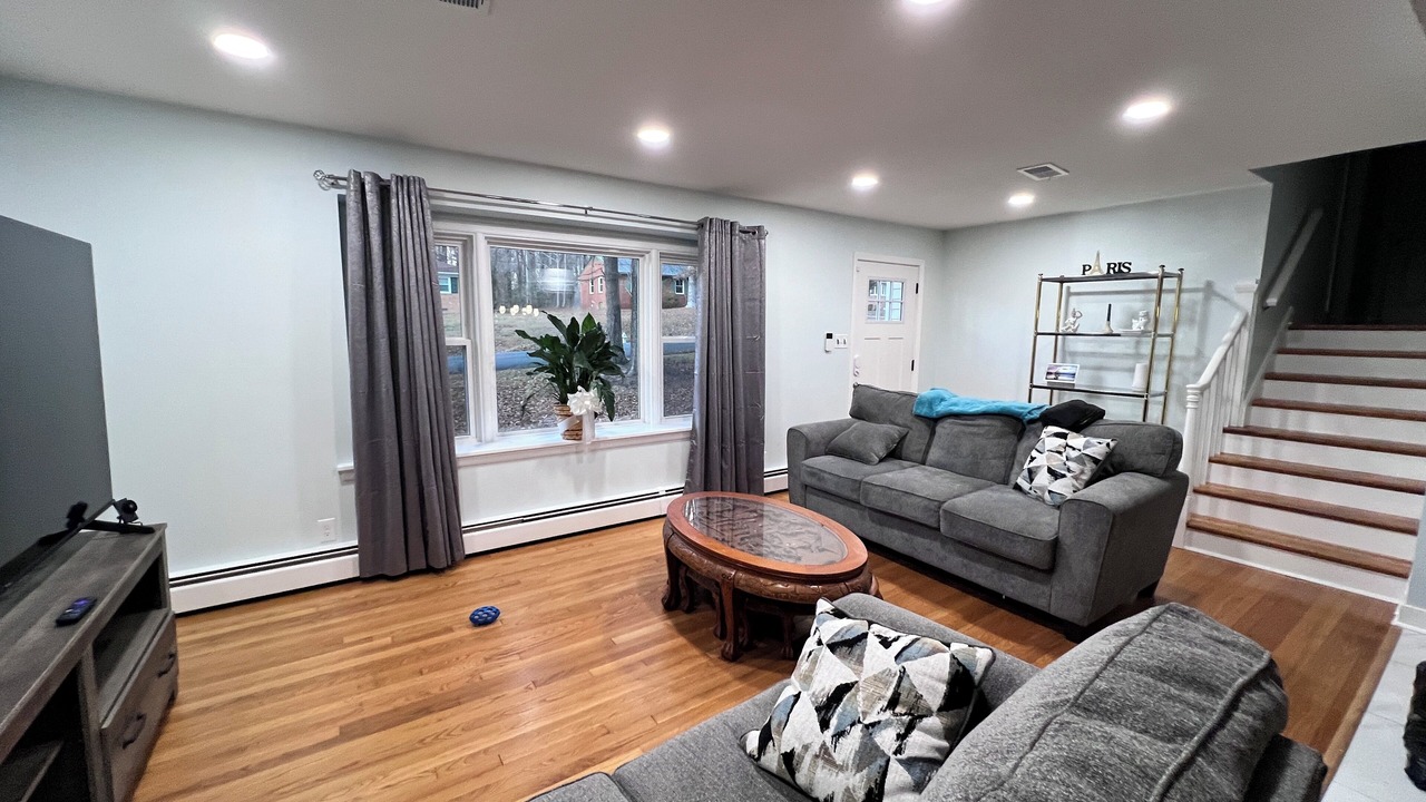 Photo of Livingroom in North Chesterfield
