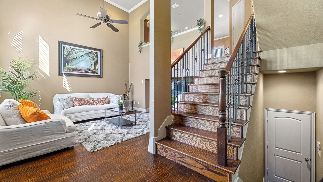 Photo of Livingroom in Legacy Park