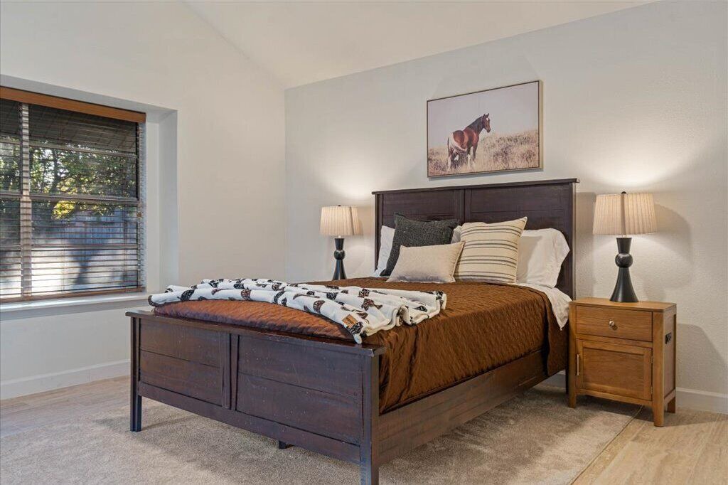 Photo of Bedroom in North Austin Civic Association