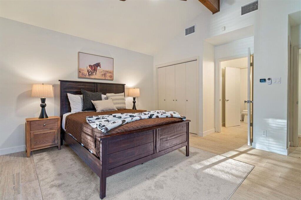 Photo of Bedroom in North Austin Civic Association