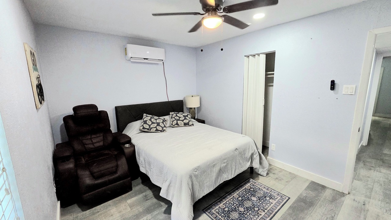 Photo of Bedroom in Grand Prairie