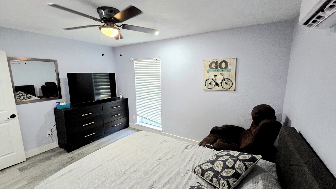 Photo of Bedroom in Grand Prairie