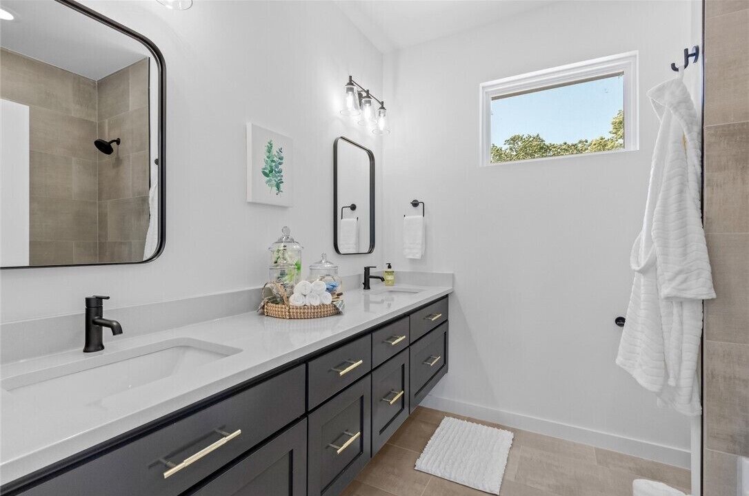 Photo of Bathroom in Bella Vista
