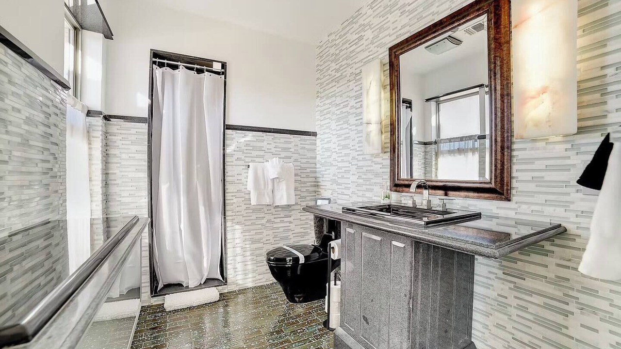 Photo of Bathroom in Blanco