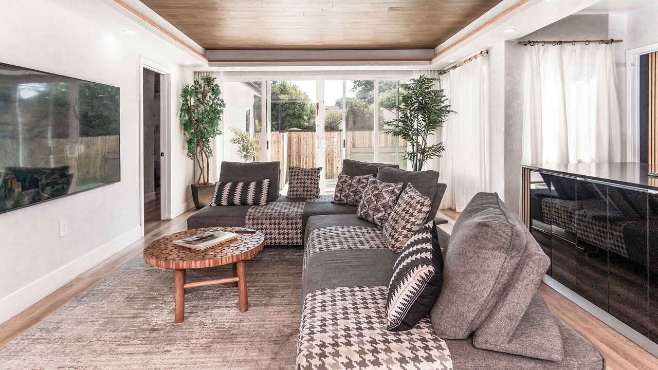 Photo of Livingroom in Burbank