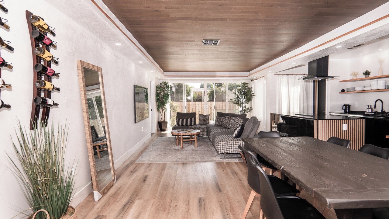 Photo of Livingroom in Burbank